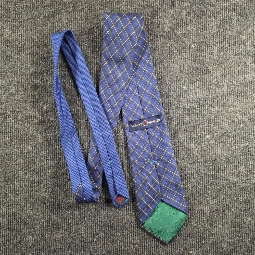 Tommy Hilfiger Men's Blue and Navy Tie